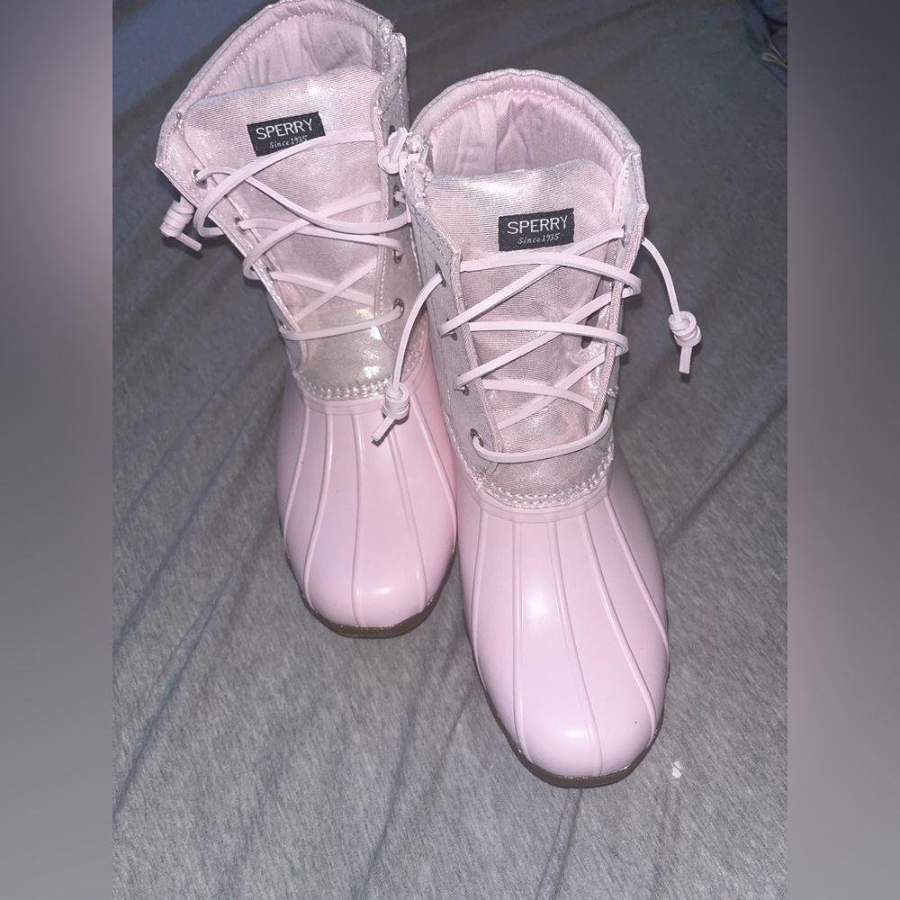 Baby pink sparkly sperry duck boots